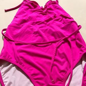 Women’s Venus one piece swimsuit size 8